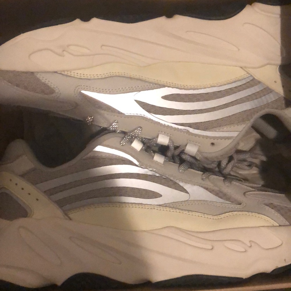 Yeezy static 700 size 11